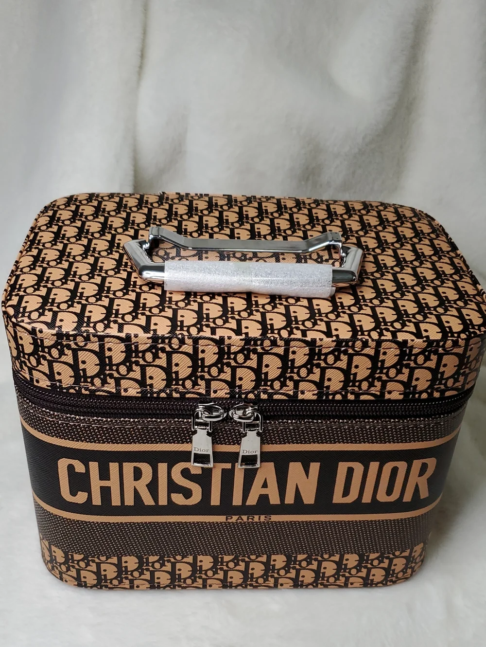 DR 💗Beige and Black Cosmetic Train Case FASHION LUXURY CASE💗